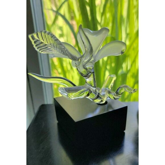 Frabel dogwood blown glass Sculpture On Stand - Picture 6 of 8